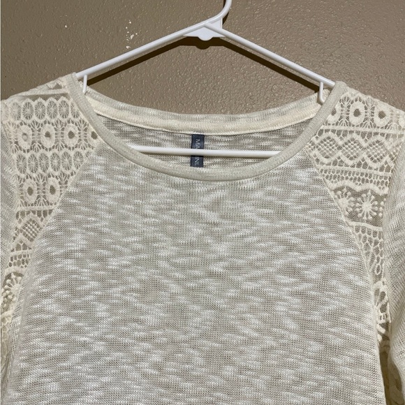 White Crewneck Sweater Women’s M - Picture 2 of 5